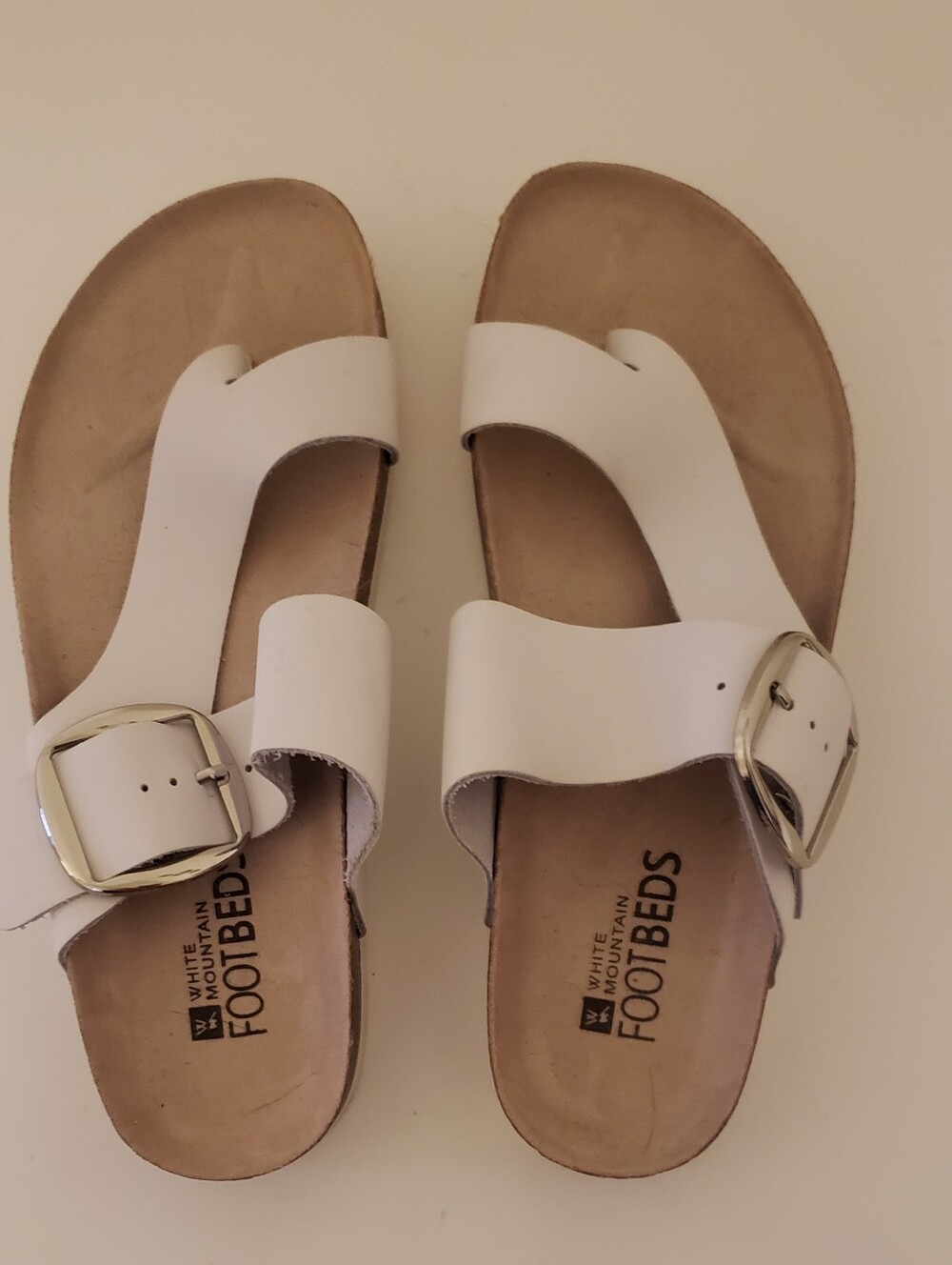 White Mountain Double-Buckle Strap Footbed Sandals with metallic buckles sz 8